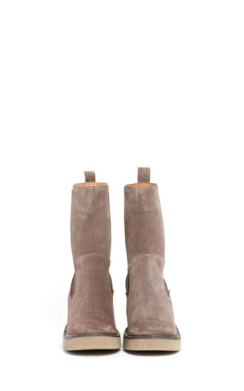 Bueno Hart, espresso suede