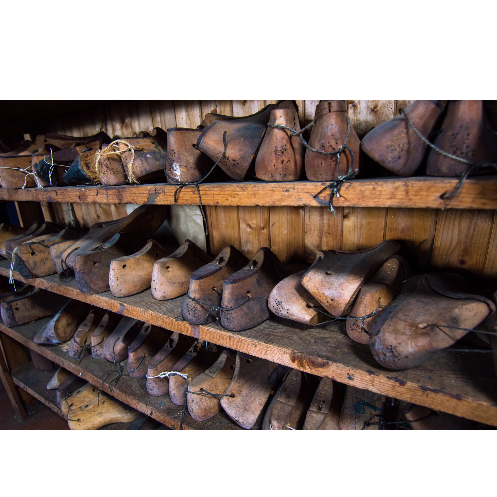 Crafted Cowboy Bootwear-Western Style Footwear-Genuine Cowboy Boot Artistry