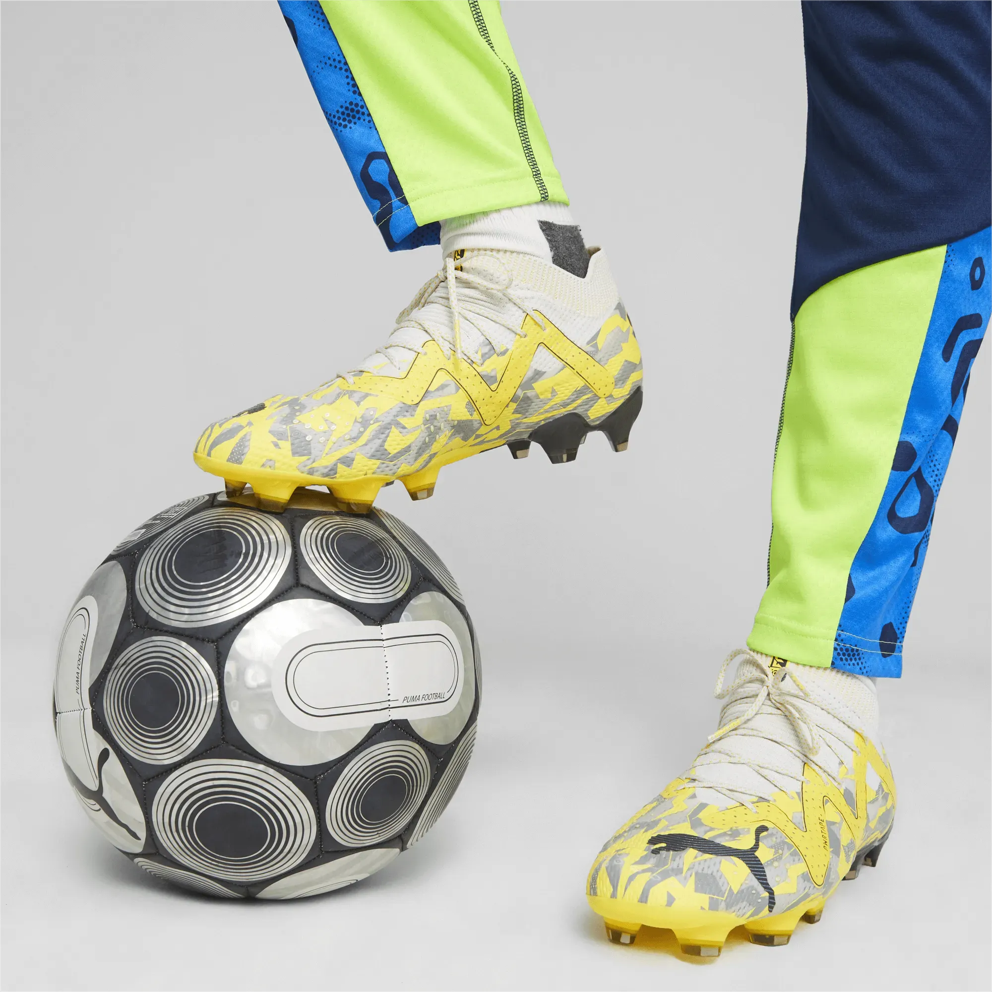 Puma Future Ultimate FG - AG - Voltage Pack (HO23)